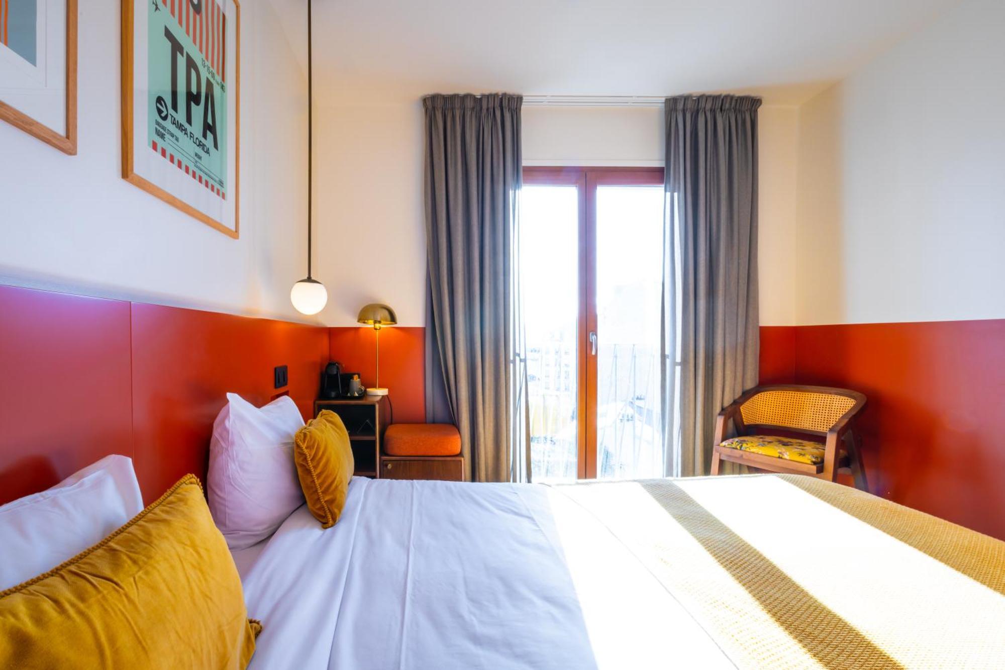 The People - Nation * Parigi